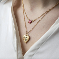 Collier médaillon Hirondelles